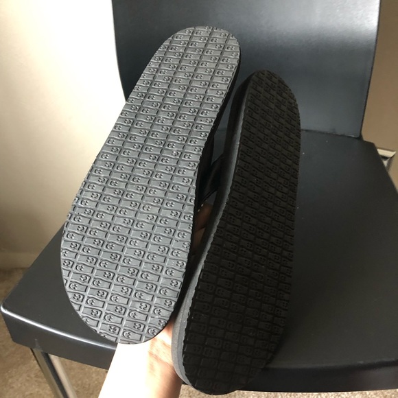 Sanuk Shoes | Black Sanuk Flip Flops | Poshmark